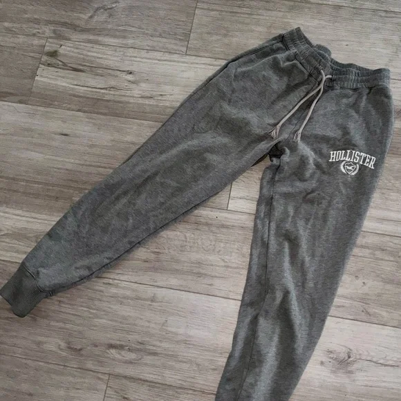 Hollister Charcoal Gray Jogger Sweatpants - Picture 2 of 3
